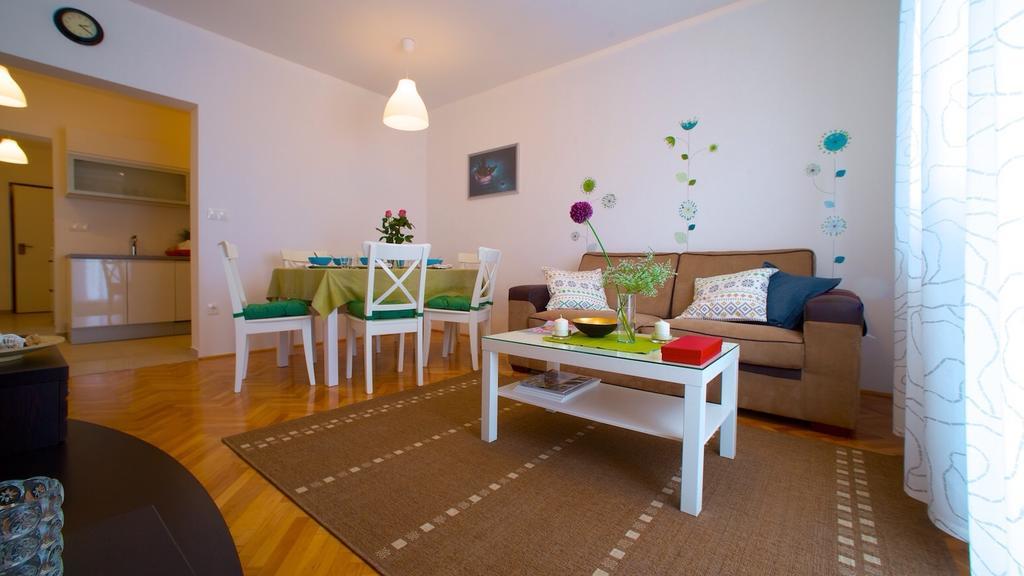 Luxe 3BR Apartment Split Chambre photo