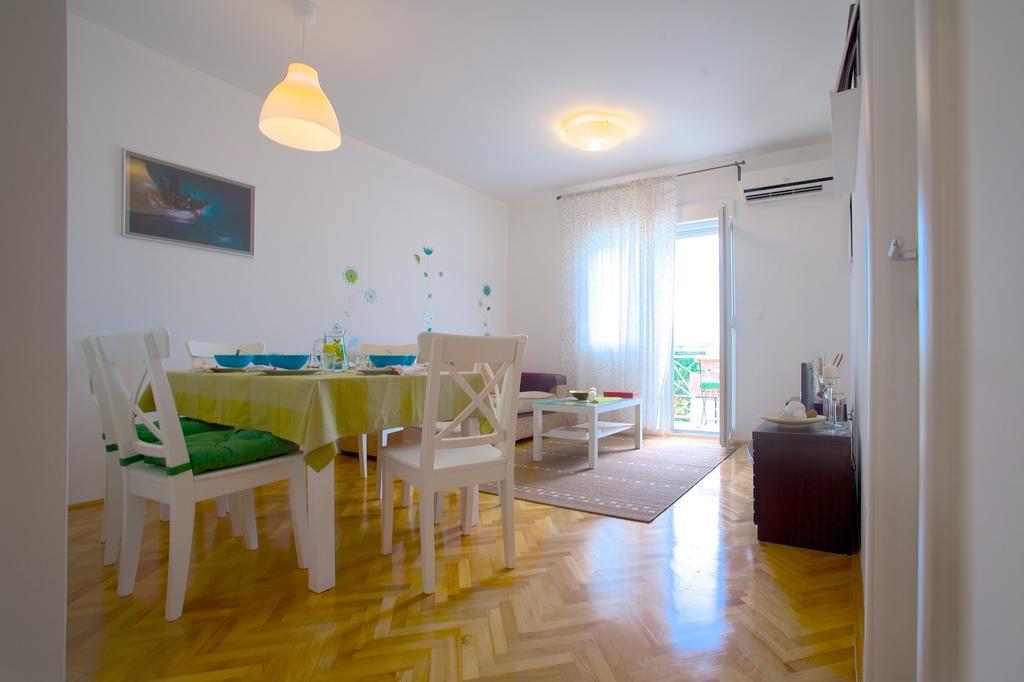 Luxe 3BR Apartment Split Chambre photo